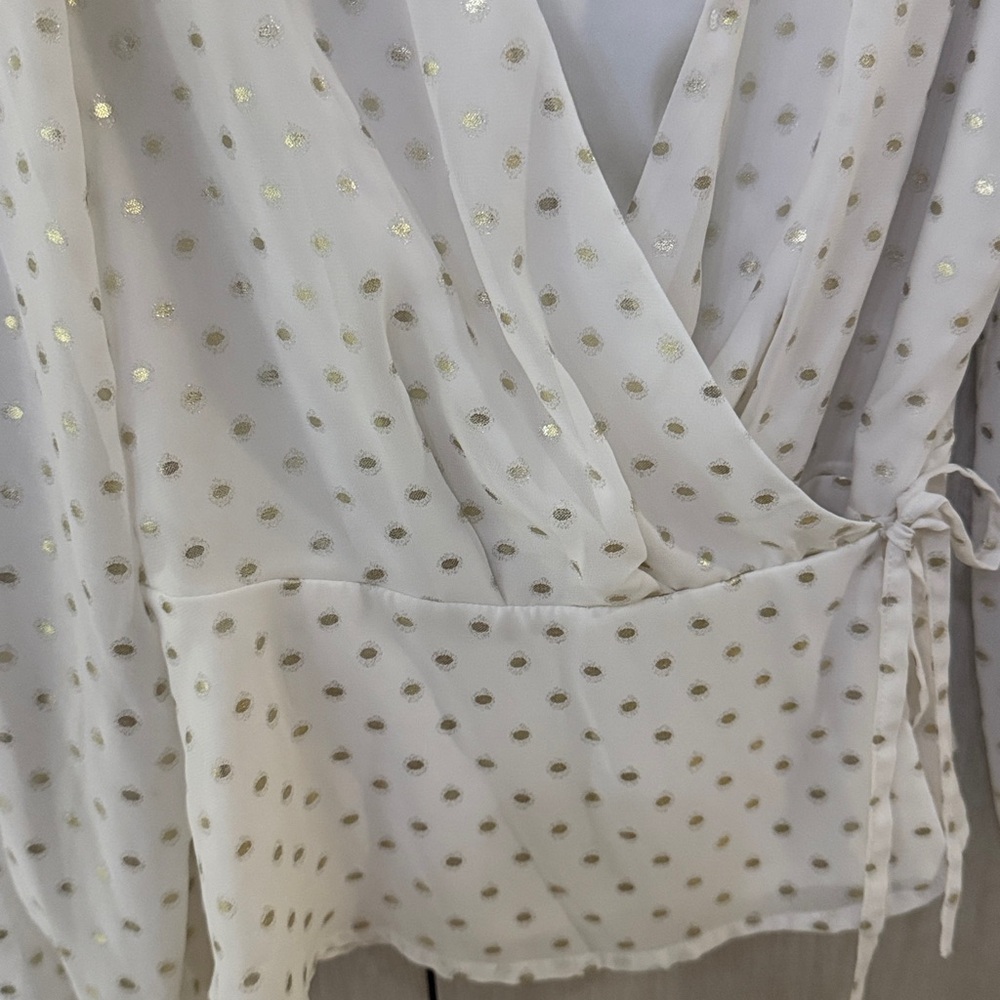 Moving Sale 🛍️Banana Republic Cream Gold Dot Wrap Blouse - Picture 4 of 7